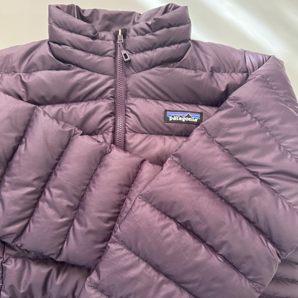 Patagonia Women's Dark Purple Puffer Jacket